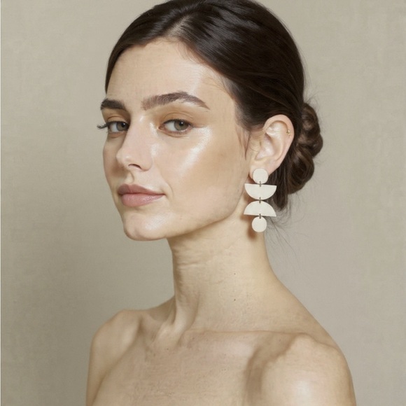 White Geometric Stud Drop Four-Tier - Handmade Earrings - Picture 4 of 4